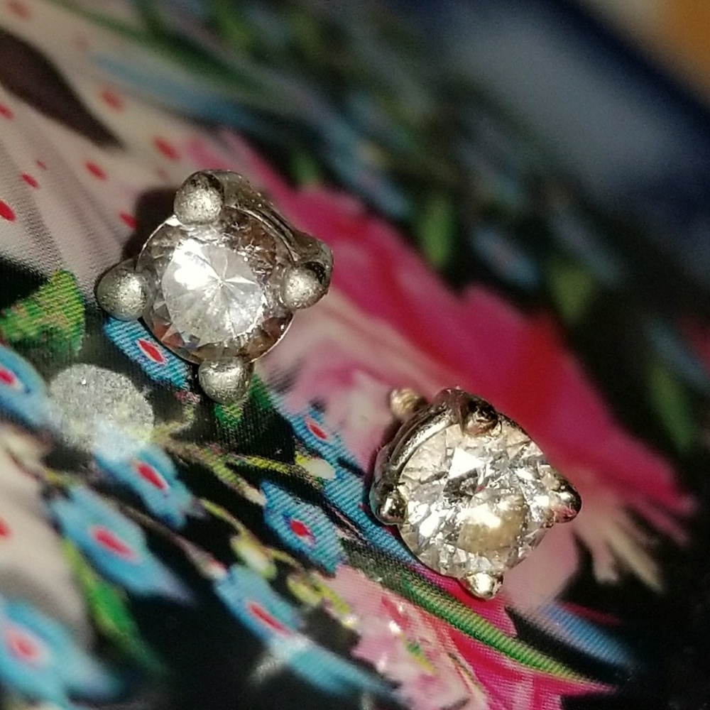 EVERYTHING MUST GO 1/4 real diamond earrings